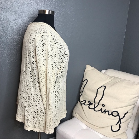 Lane Bryant cream lace faux wrap top size 22/24W - Picture 2 of 4